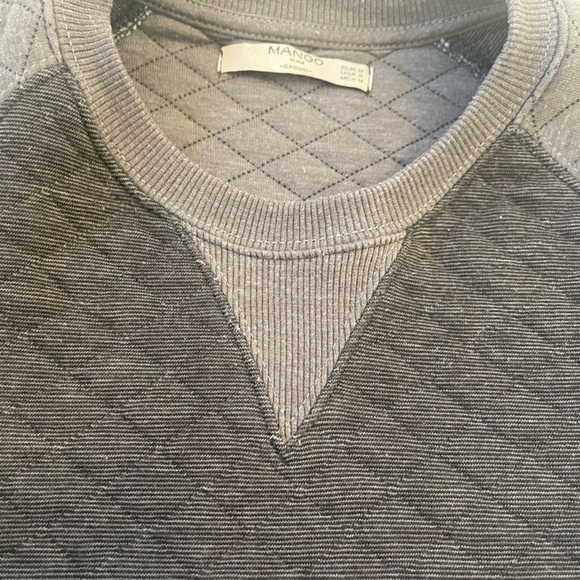 Mango men’s pullover. Medium for cool weather - Picture 6 of 10